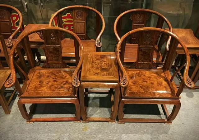 还在纠结红木家具选生漆工艺还是烫蜡工艺?