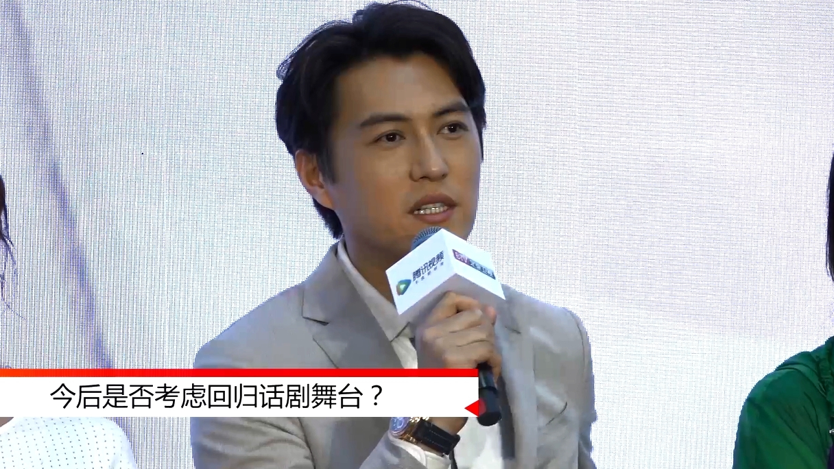 靳东：一直都不喜欢拍戏 难回归只因演话剧太清贫