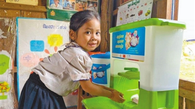 中国和联合国儿基会为柬埔寨幼儿园捐赠物资