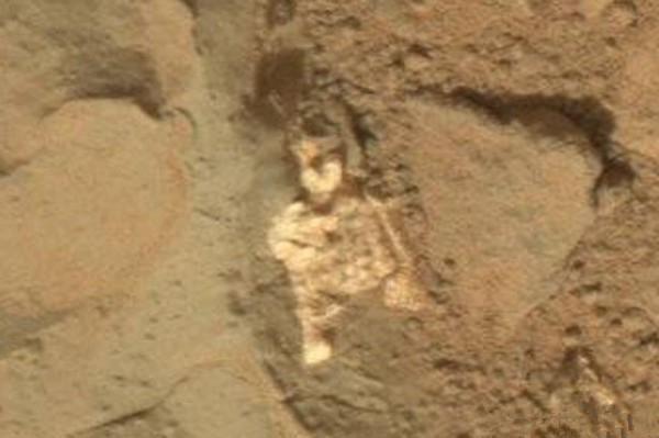 NASA隐瞒在火星发现的外星人尸体?疑似头部、身体和手臂
