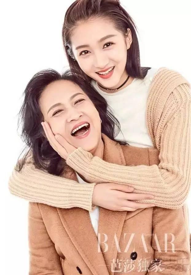 关晓彤佟丽娅杨幂李小璐范冰冰母女合影 谁的