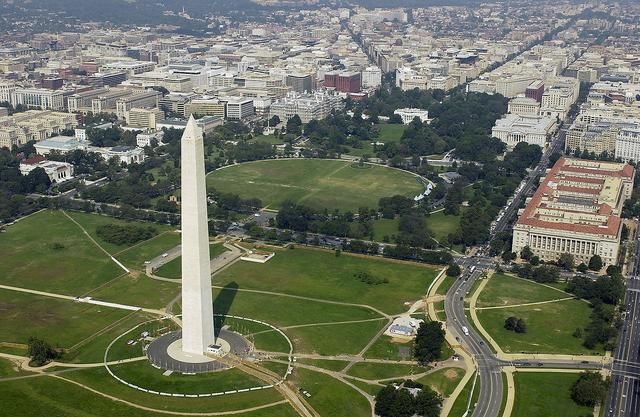 美国首都华盛顿的人均GDP超过18万美元,原因