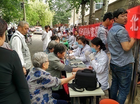 【最美候选】垡头街道三区社区28日党员先锋旗帜队:志愿模范我为先 【最美候选】垡头街道三区社区28日党员先锋旗帜队:志愿模范我为先