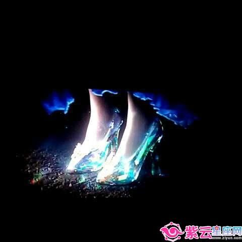 十二星座代表高跟钻石鞋 喜欢你的那双吗?