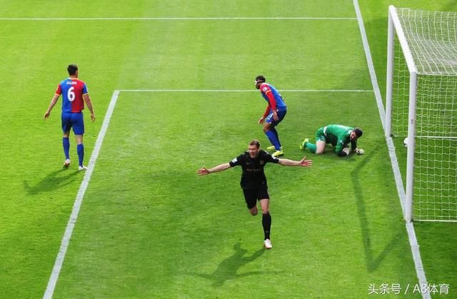 默默付出!21世纪历届英超冠军的无名英雄