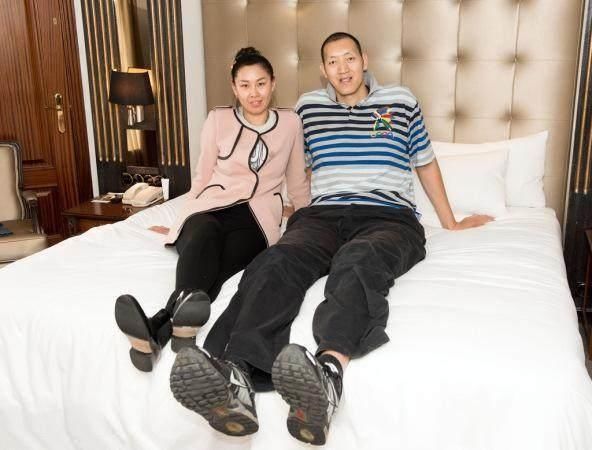 虽然在篮球事业上并没有太突出的成就,孙明明却在另一个领域获得了