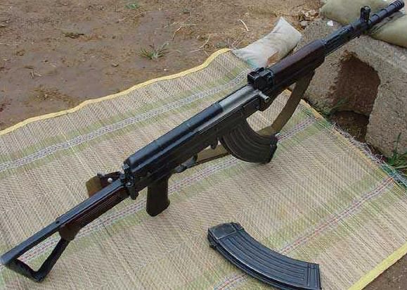 中国现役枪械武器,你能认出其中几个?超过3个