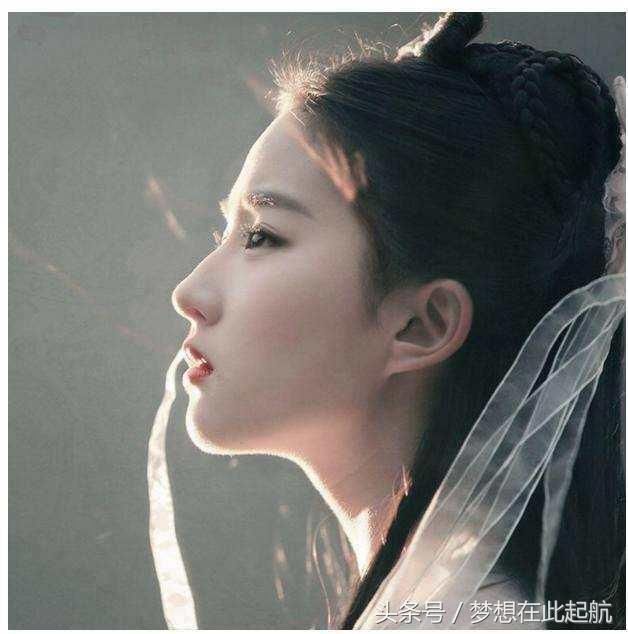 刘亦菲为何不演清宫剧?几张照片完美解释,这信