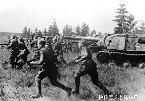 二战史中最惨战役,因希特勒错误决策,使80万军