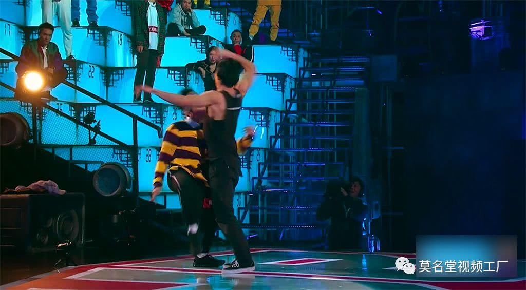 热血街舞团阿K暴力battle周游,最强locking肖B