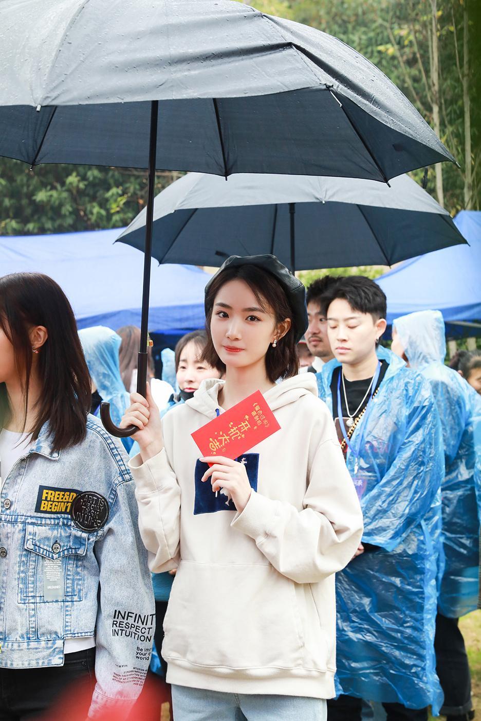 张垚《韫色过浓》官宣开机 青春小花高子彤闯荡娱乐圈(图4) 张垚《韫色过浓》官宣开机 青春小花高子彤闯荡娱乐圈(图4)