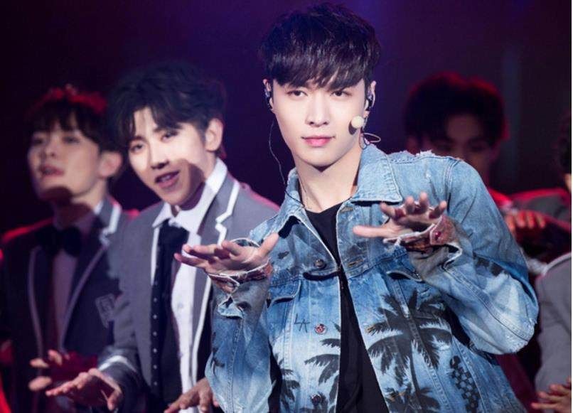 蔡徐坤真的有182?看完他和张艺兴、范丞丞的