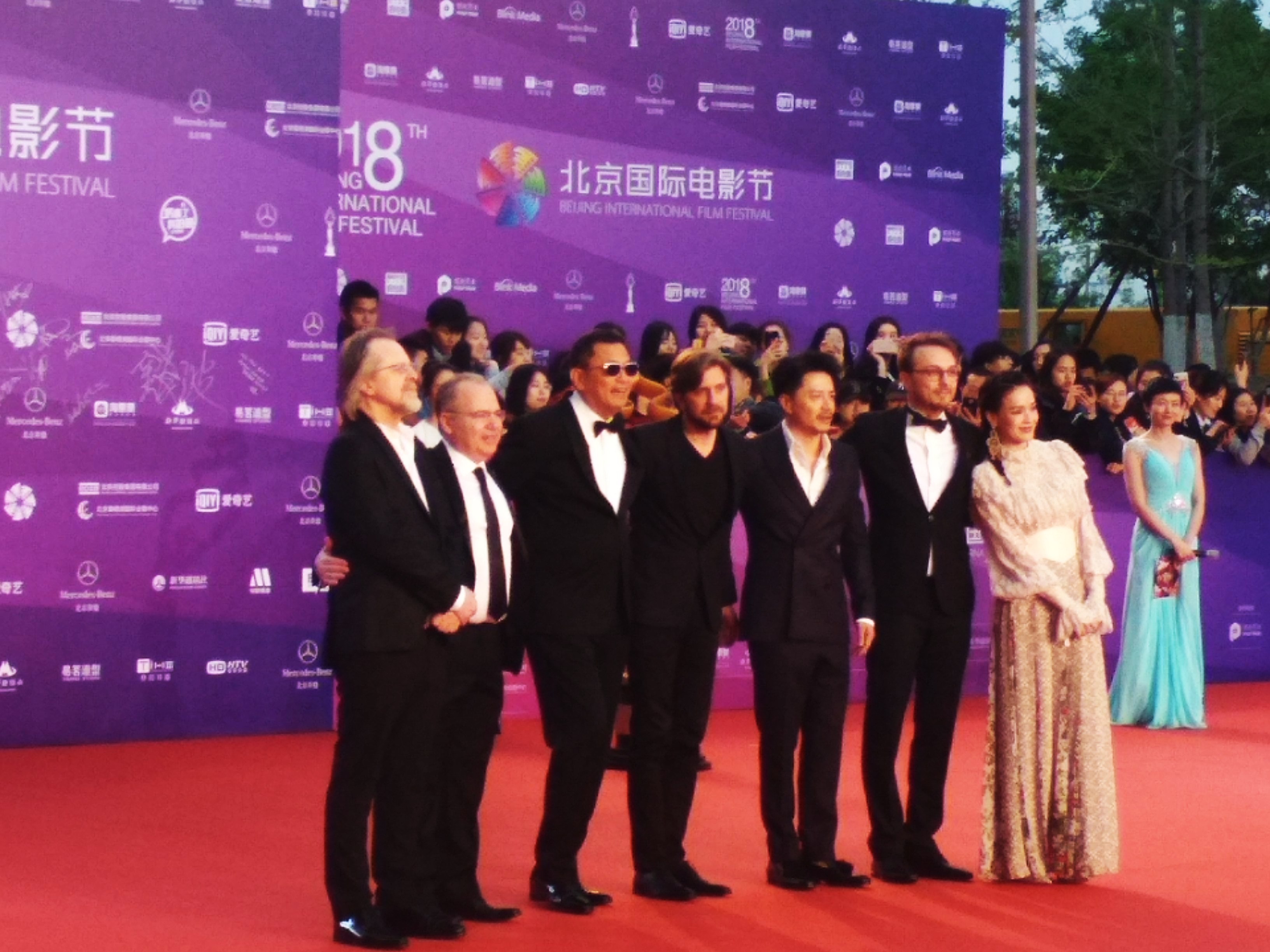 王家卫 舒淇 段奕宏 天坛奖评委走上红毯 王家卫 舒淇 段奕宏 天坛奖评委走上红毯