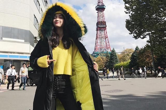 寒冷冬季,呢大衣不保暖,还是羽绒服最实穿,保暖