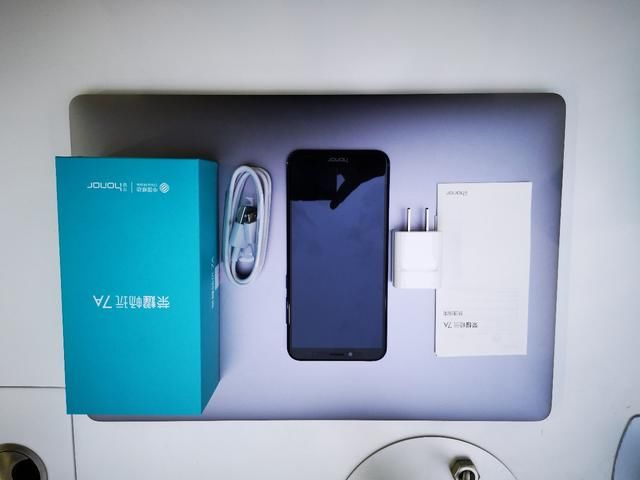 荣耀畅玩7A,让你对百元机有不一样的感觉荣耀