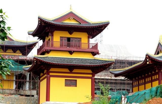 天寧寺為始建於唐朝開元十四年的龍興寺,是南寧創建年代最早的佛教