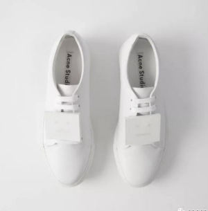 用罗欧罗意ROOROY泡沫清洁剂后 小白鞋都舍