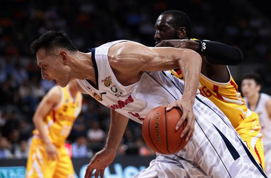 CBA直播:同曦男篮vs广东男篮