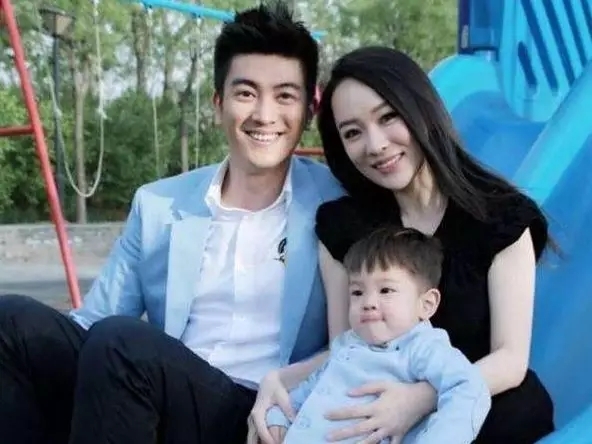 嗯哼来啦!霍思燕、杜江一家三口齐聚北京台春晚