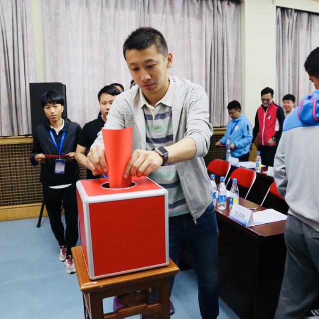 西安市碑林区足球协会成立大会今日举行