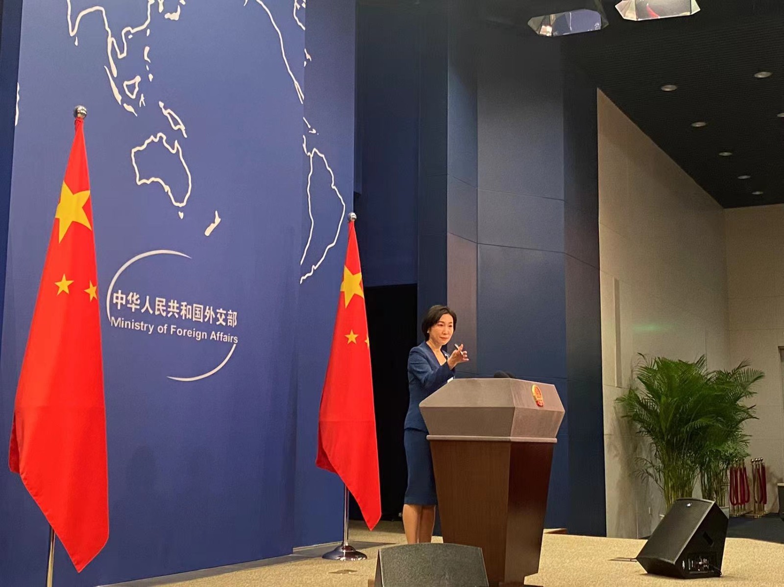 外交部：历史遗留问题应妥善解决