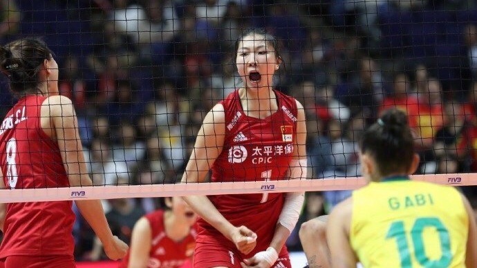 中国女排3比2险胜巴西 取得世界杯六连胜