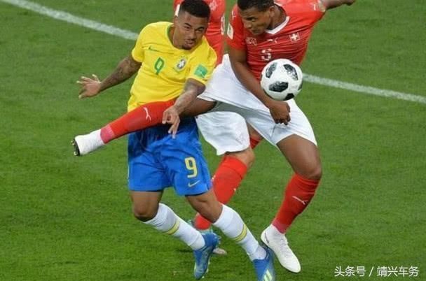 世界杯巴西对瑞士,瑞士进球前明显犯规,为何主