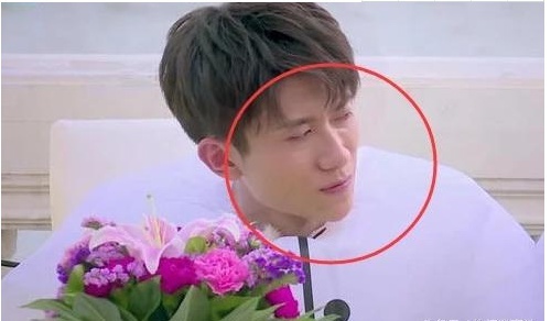 张一山增高鞋垫,张一山得啥病,被紧急送往医院