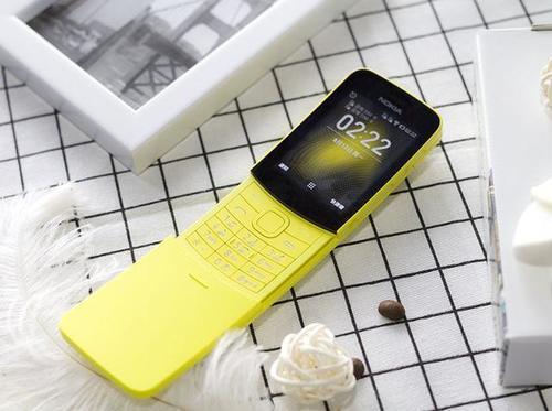 黄色骚气十足!诺基亚8110 4G复刻版图赏