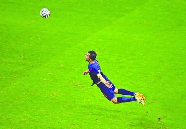 谁敢横刀立马,唯有范大将军:祝范佩西35岁生日