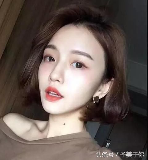 2018流行齐脖烫,齐脖短发烫发,百搭时尚人人