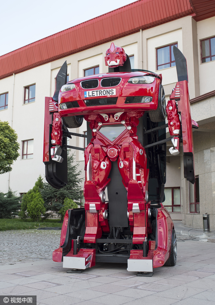 现实版变形金刚出世!宝马瞬间变成机器人