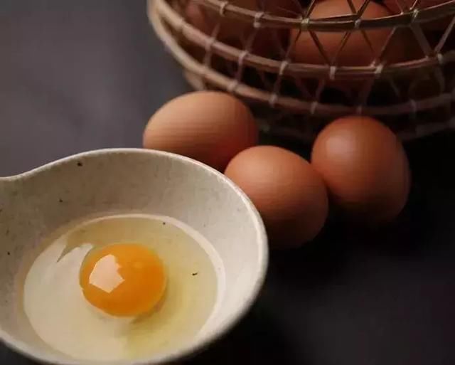 为什么日本人喜欢生吃鸡蛋?带你了解日本鸡蛋