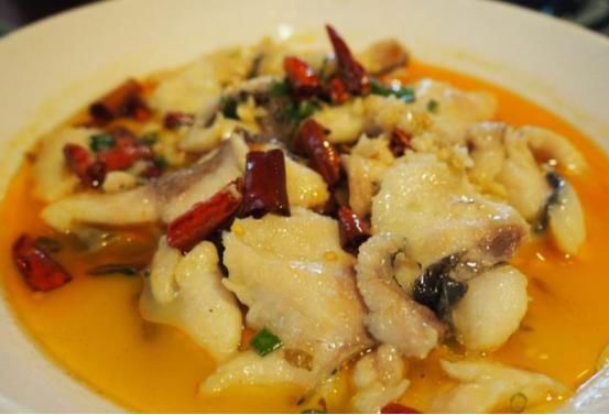 做酸菜鱼用什么鱼制作最好吃?有两种鱼不能用