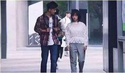 沈月的颜值大家觉得还不错,但是身材真的是硬