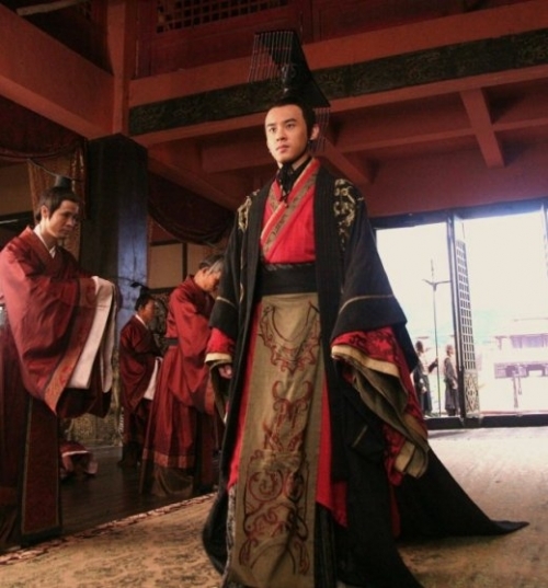 《美人心计》 汉景帝刘启 （高昊）为了突出美人的心计，弄得他有点傻。