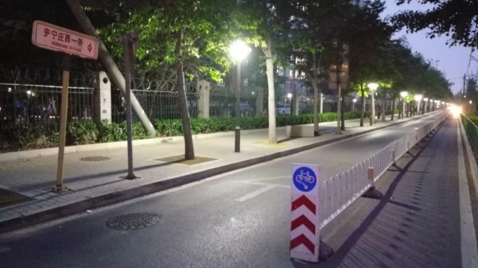 安宁庄西一条目前道路情况 路越宽心越堵? 安宁庄西一条目前道路情况 路越宽心越堵?