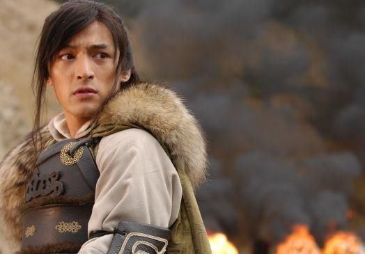 胡歌为何不开工作室,仍然签约唐人影视,只为那