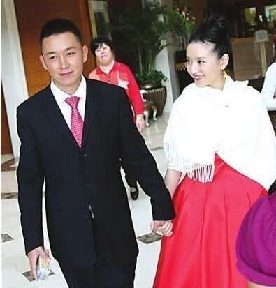 董洁潘粤明复合无望,女方过生日男方并未送上