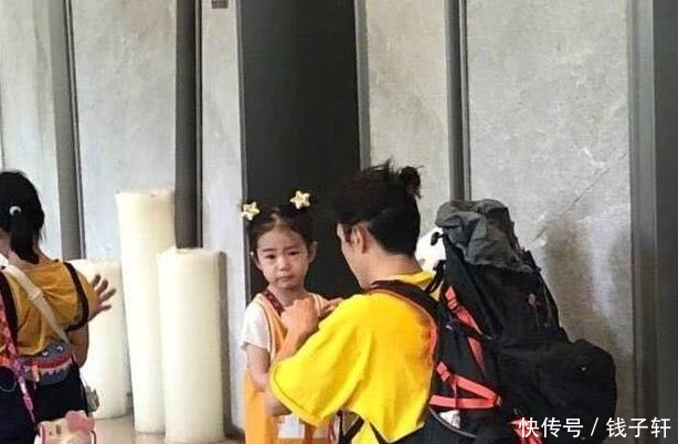 33岁戚薇女儿近照曝光,长相没一点随爸 网友妈