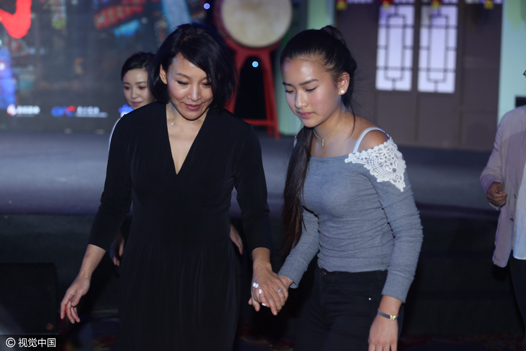 母女罕见同台！陈冲漂亮女儿长这么大了