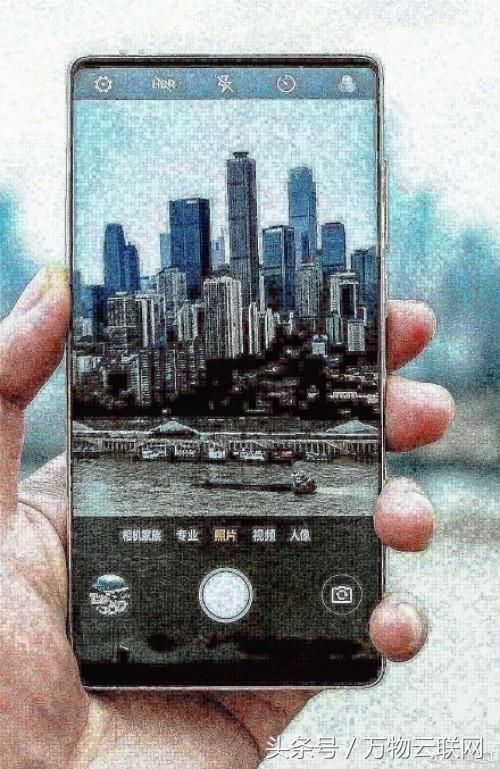 风口之中中兴新机Nubia Z18流出:显示屏没有缺