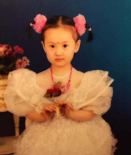 郑爽爸爸晒女儿成长照:今后会换个方式爱孩子 郑爽爸爸晒女儿成长照:今后会换个方式爱孩子