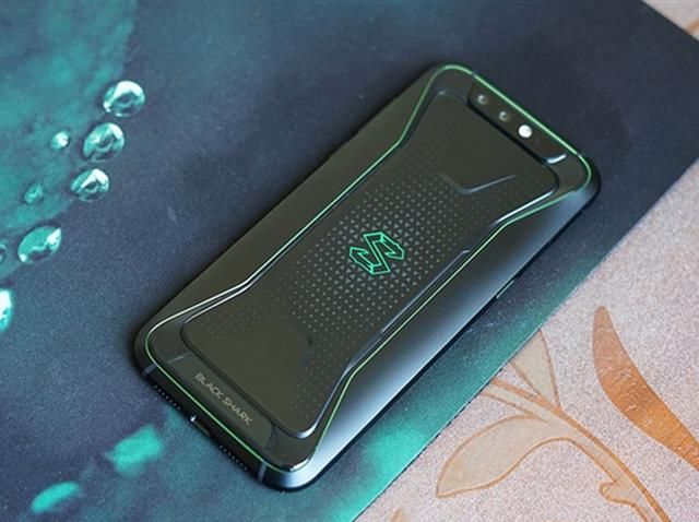 龙845也会翻车?为什么网友会说红魔比黑鲨更