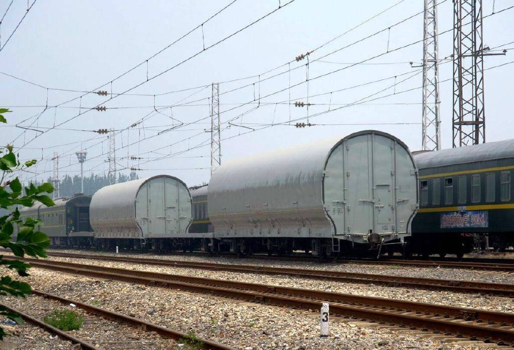 甚至有人认为，这是为东风-41运载燃料的列车分段，但东风-41使用的是固体燃料，所以这种可能性不大。