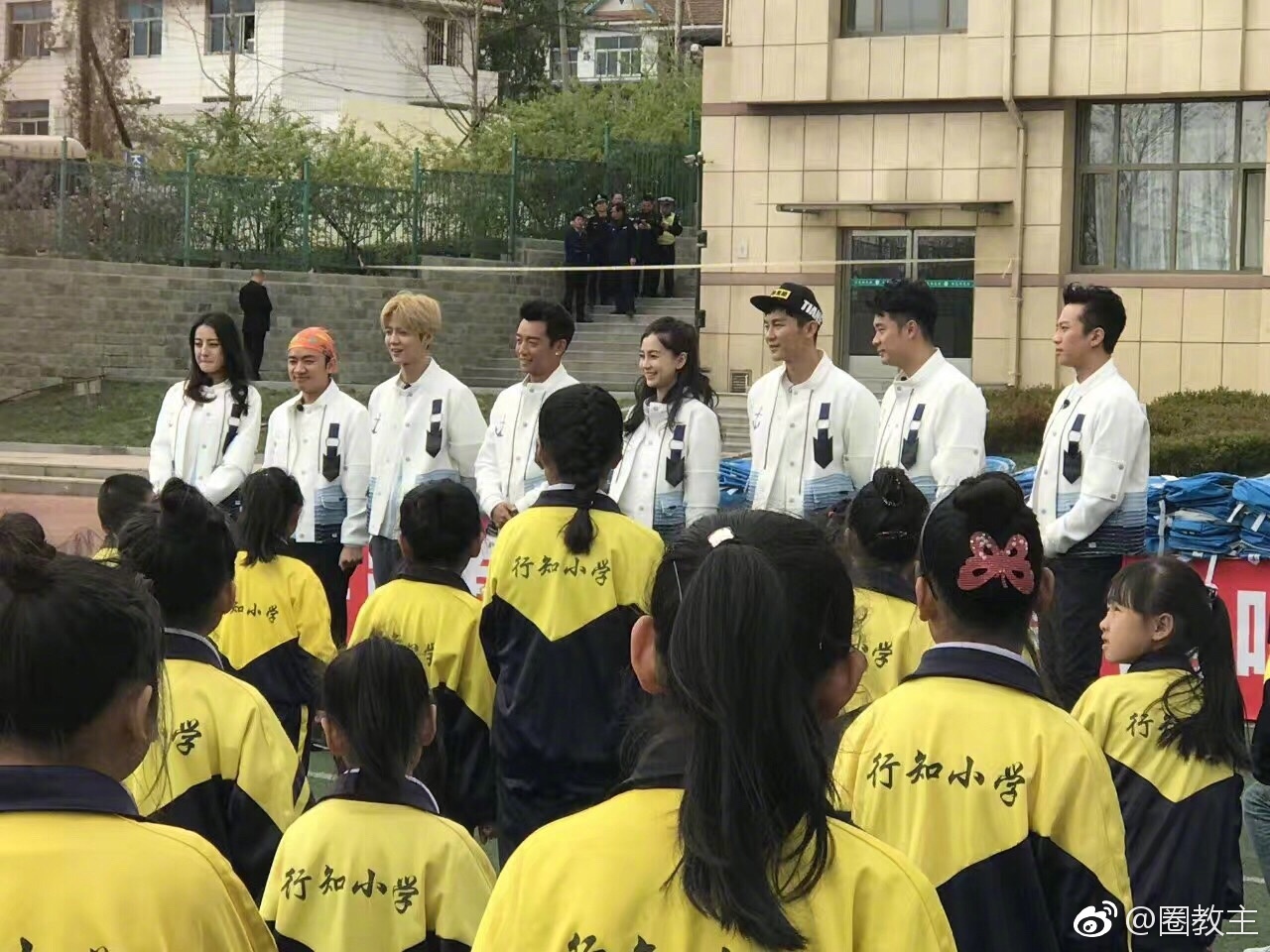 #奔跑吧# 大连录制路透,鹿晗、邓超、迪丽热巴