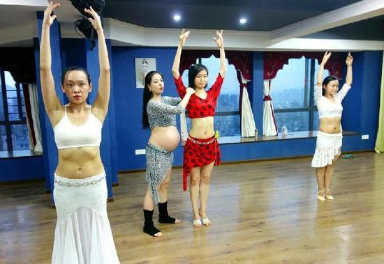 在舞蹈中，杨西欧能享受到快乐和幸福，她目前最大的愿望就是在十月能顺利生下宝宝，月子后回来继续跳舞。