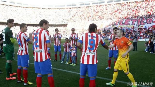 巴萨传奇改战中超!皇马列队致敬传奇?