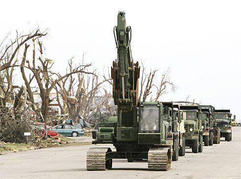 因北美大陆独特的地理位置，美国的自然灾害频率之高、强度之大在全世界也属罕见，不过美国规模庞大、先进精良的专业技术装备可谓是抢险救灾不可或缺的中流砥柱。是不是可以这么说？“面对美帝国主义的‘钢铁洪流’，自然灾害就像是纸老虎！”（大雾）