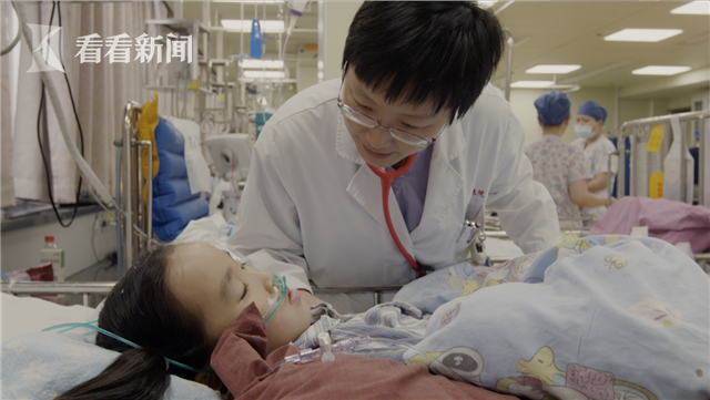 视频|人间世2|病人和女儿一样大 她哭着说我也想救她